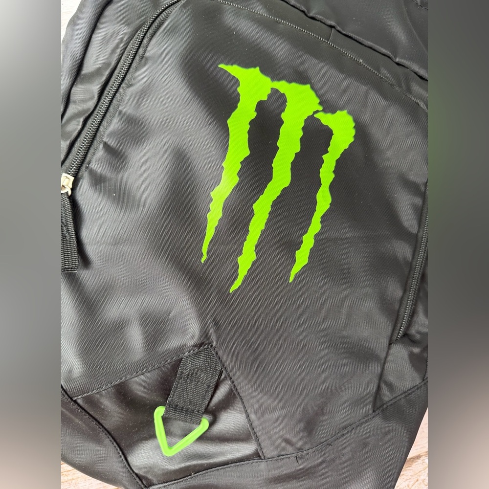 New Monster Energy Drink Drawstring Bag w Black Cap + Keychain - Picture 4 of 13